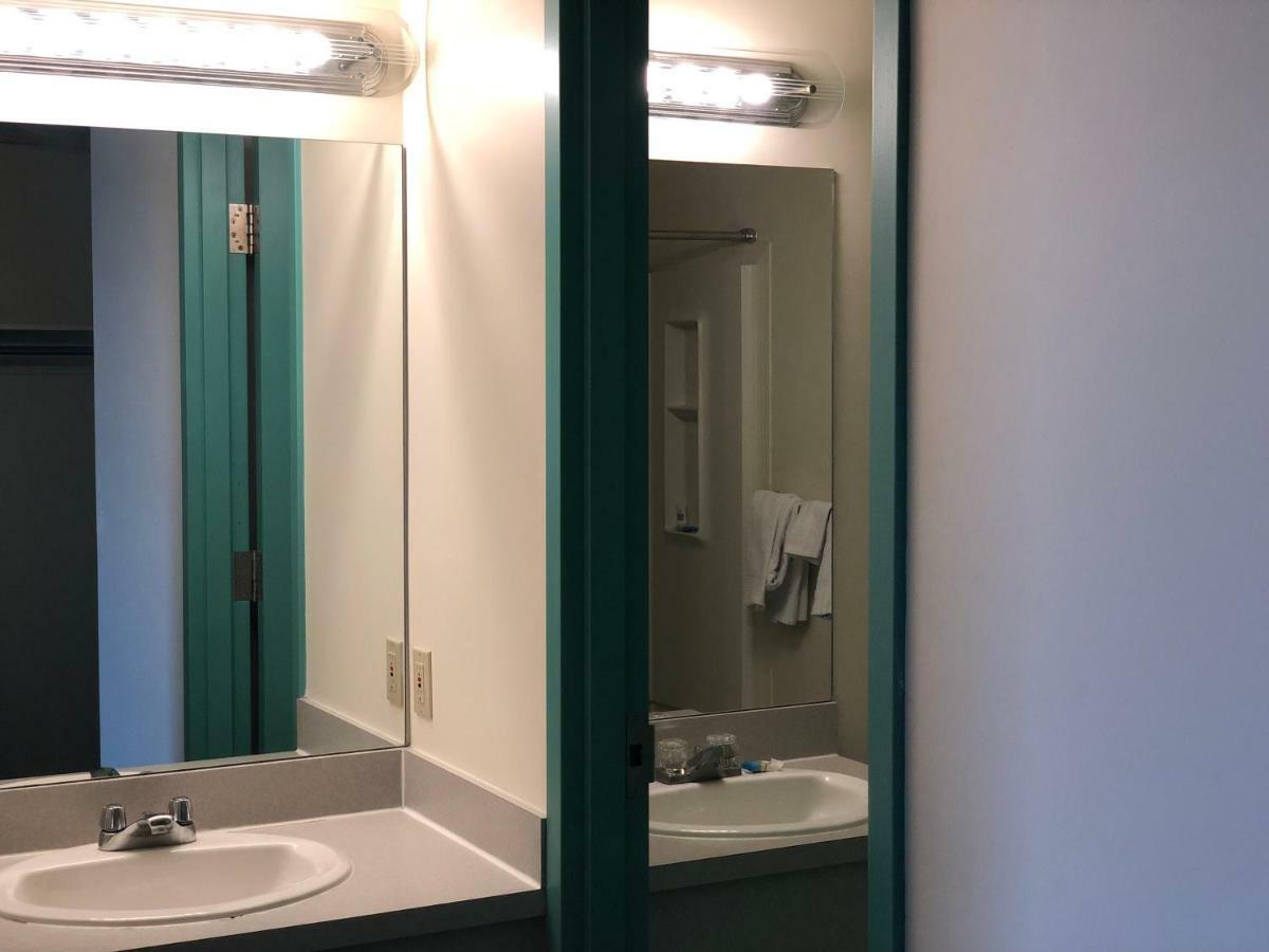 Westwind Motor Inn Drayton Valley Dış mekan fotoğraf